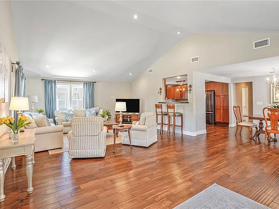 5th image of 6541 Wuerpel St