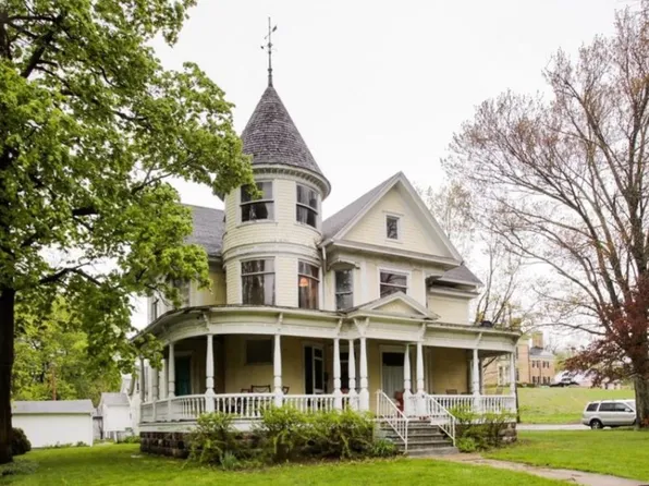 223 N Kalamazoo Ave, Marshall, MI 49068