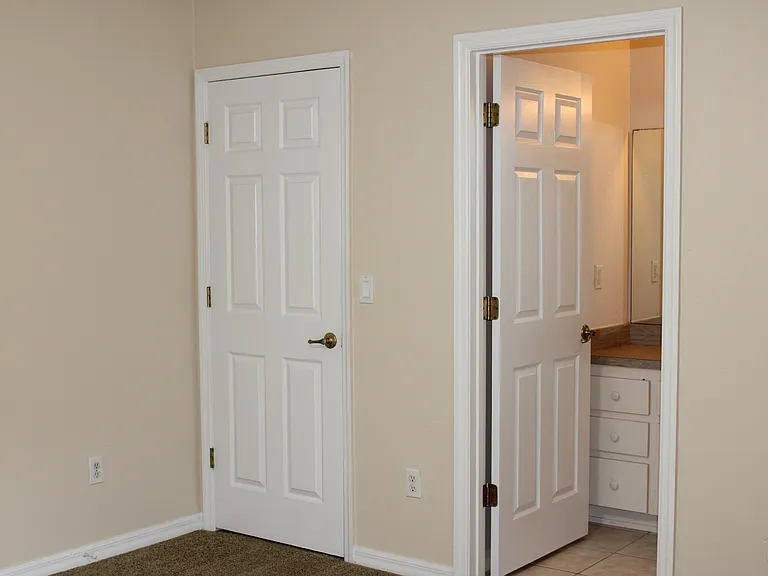 165 Plain View Dr #B — Photo 6