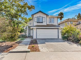 9360 Soaring Oaks Dr, Elk Grove, CA 95758