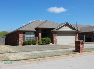 10705 NW 36th Pl, Yukon, OK 73099