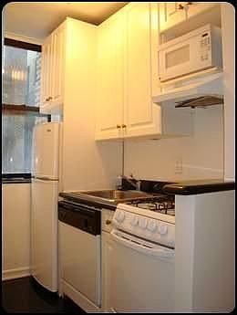 2nd image of 515 E 88th St APT 3C