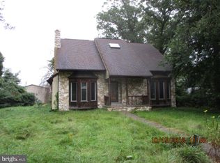 1016 N Main St, Williamstown, NJ 08094