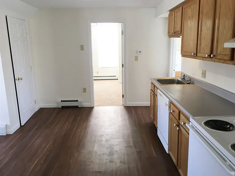 26 Bath St #3 — Photo 13