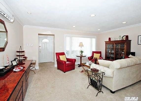5th image of 530 Derby Dr S