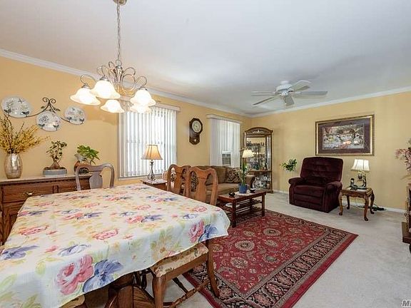 4th image of 1 Childs Ave APT 2G