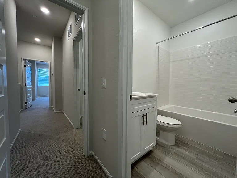 2732 Crozier Ct — Photo 3
