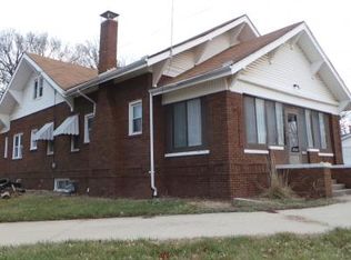 1203 Madison Ave, Charleston, IL 61920