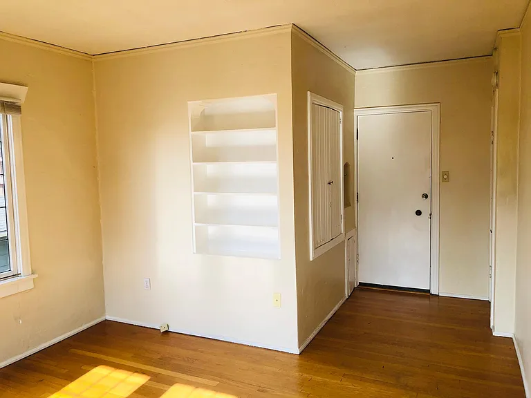 633 12th Ave E #25 — Photo 2