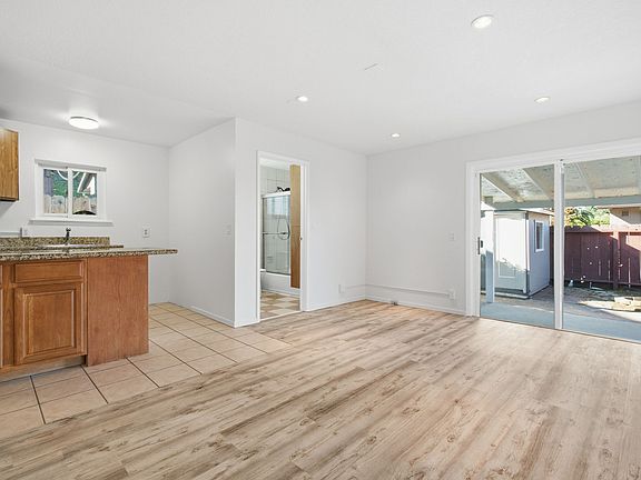3rd image of 511 Buel Ave #B