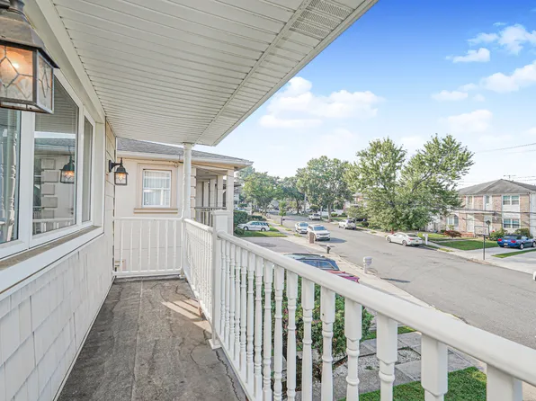 47 Carpenter Avenue image 3 of 19