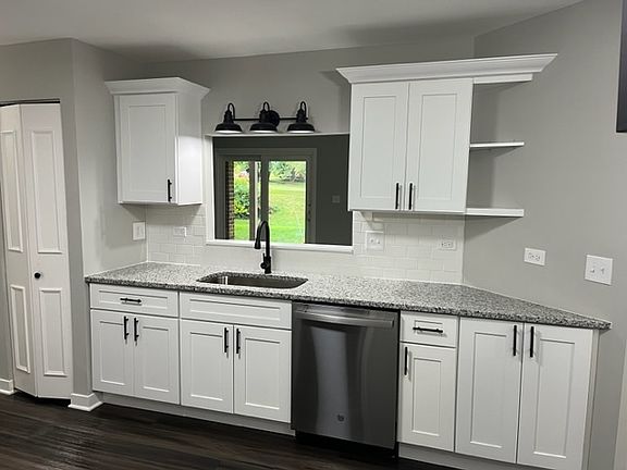 4th image of 1730 W Quail Ct Unit 1