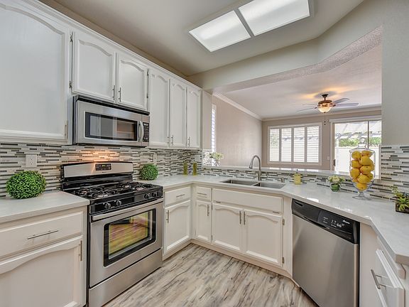 3rd image of 9274 Fosdyke Ct
