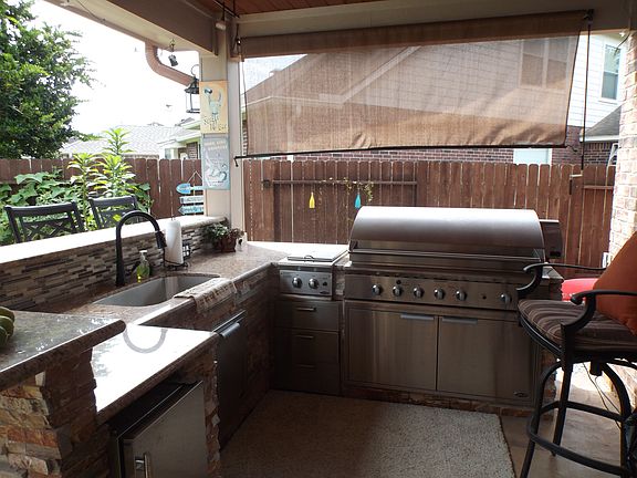 3rd image of 2855 Five Oaks Dr