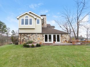 27 W Tiana Rd #B, Hampton Bays, NY 11946