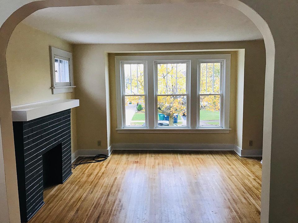 1st image of 306 Saint Lawrence Ave