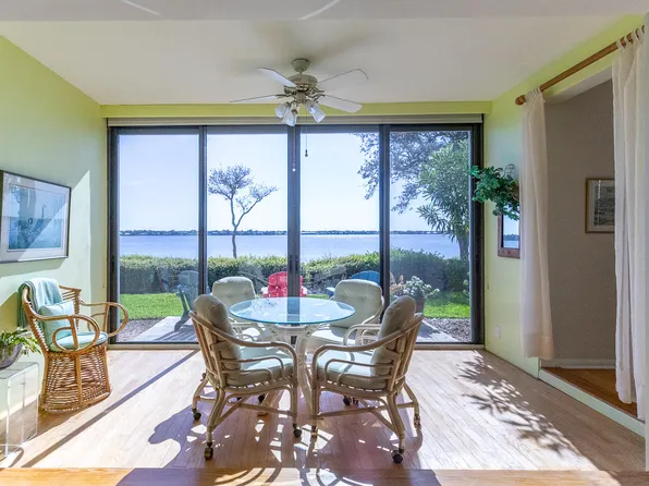 2562 NW Seagrass Drive #7, Palm City, FL 34990
