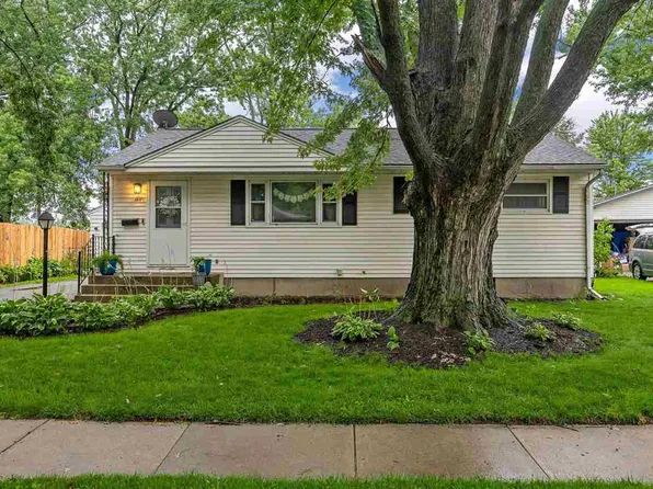 1411 Plum St, Iowa City, IA 52240
