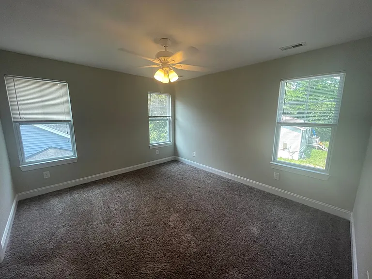 5026 Park Ave — Photo 10