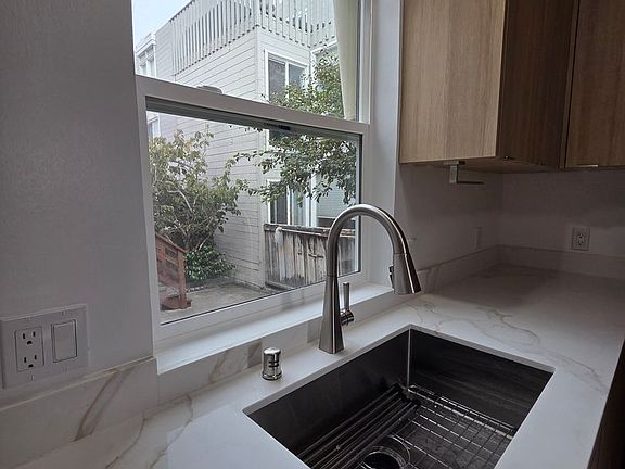 5th image of 4315-4317 Lincoln Way #4315