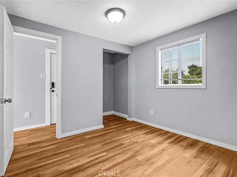 12624 S Mona Blvd — Photo 2