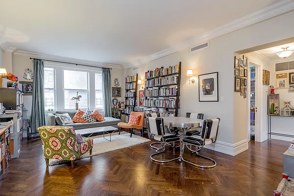 Sold by Reuveni LLC | media 6