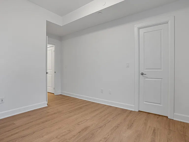 3240 William Coltson Ave — Photo 69
