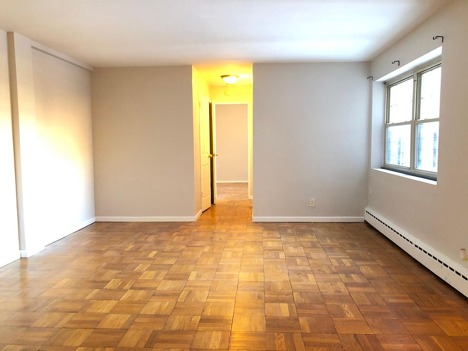2nd image of 36 Duncan Ave #31B