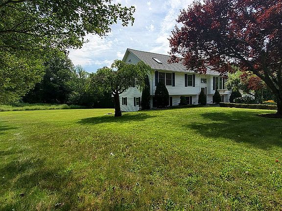 2nd image of 284 Borden Ave