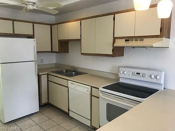 4th image of 3417 SW Santa Barbara Pl APT 110