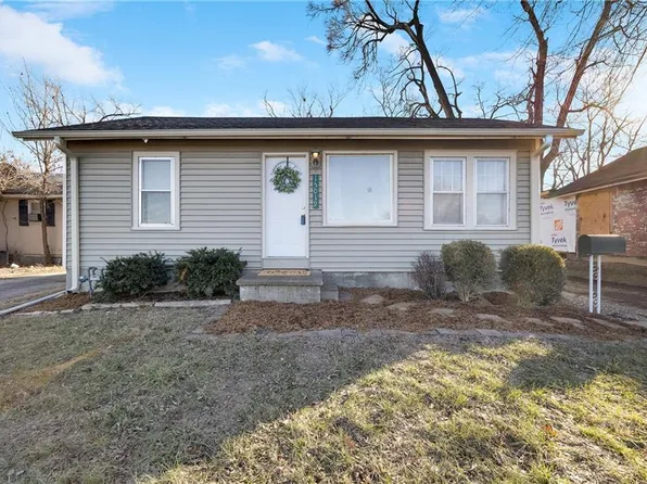 15019 E Truman Rd, Independence, MO 64050