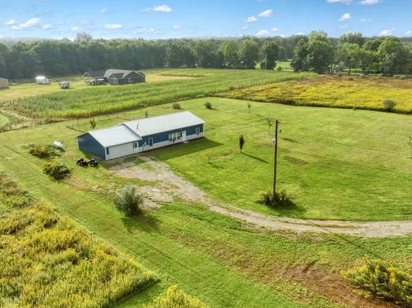 6474 Kennedy Rd, Munith, MI 49259
