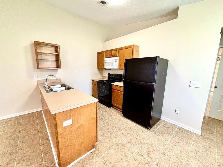 2405 Allison Ave — Photo 5