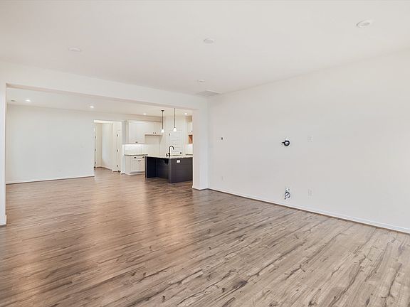 08-Family Room