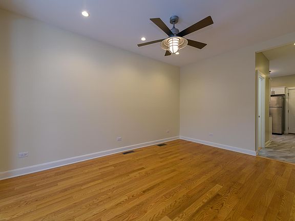 4th image of 1748 N Albany Ave #1