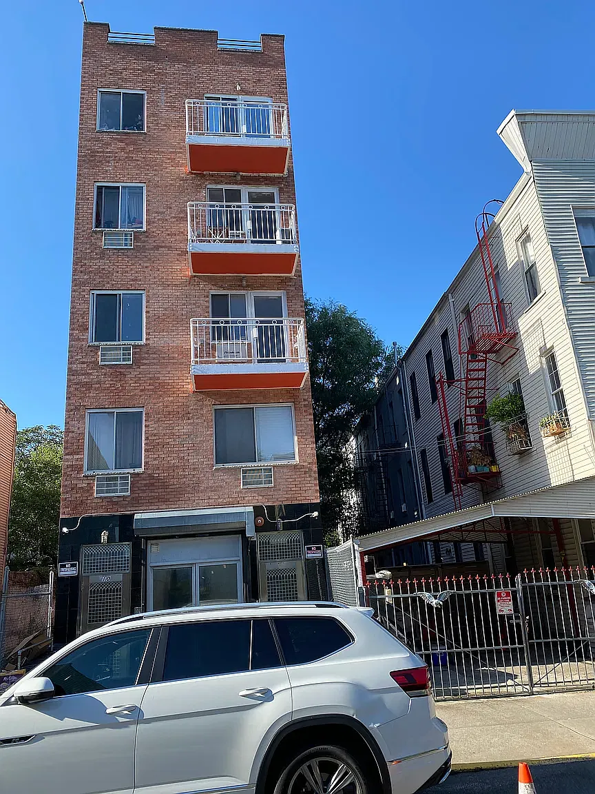 10 Goodwin Place — Photo 3