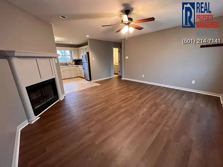 36 Parkview Dr — Photo 2
