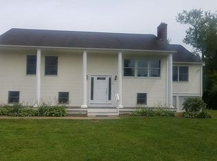 76 Mill Pond Rd, South Kingstown, RI 02879