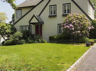 46 Bay Dr W, Huntington, NY 11743