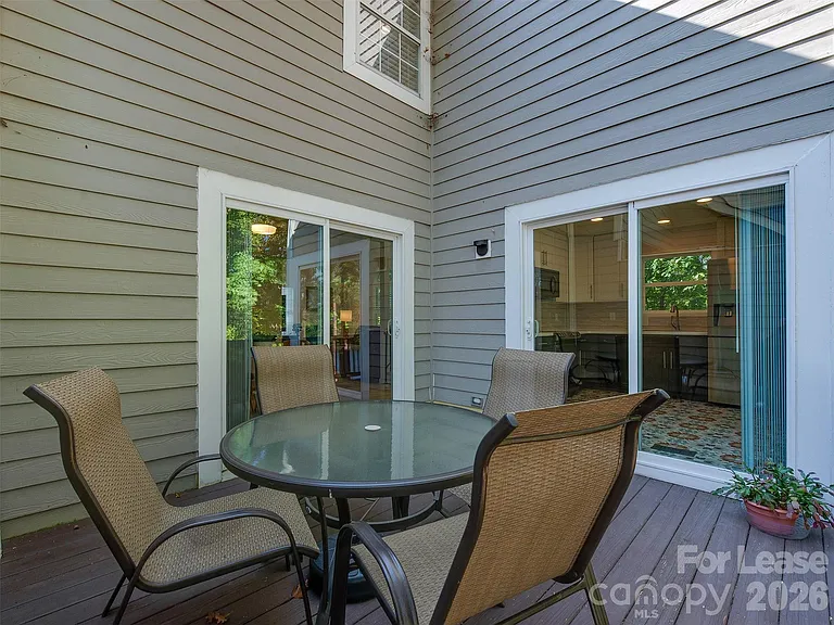 9006 Saint Thomas Ln — Photo 13