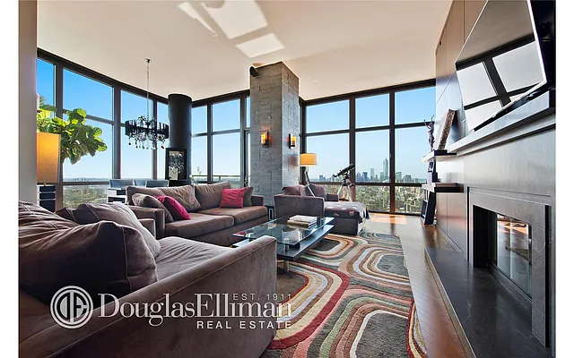 Sold by Douglas Elliman | media 15