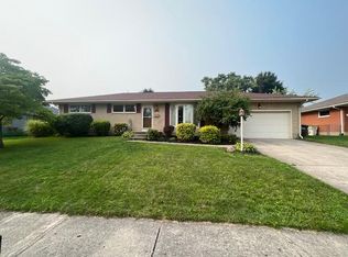 4474 Phoenix Dr, Springfield, OH 45503