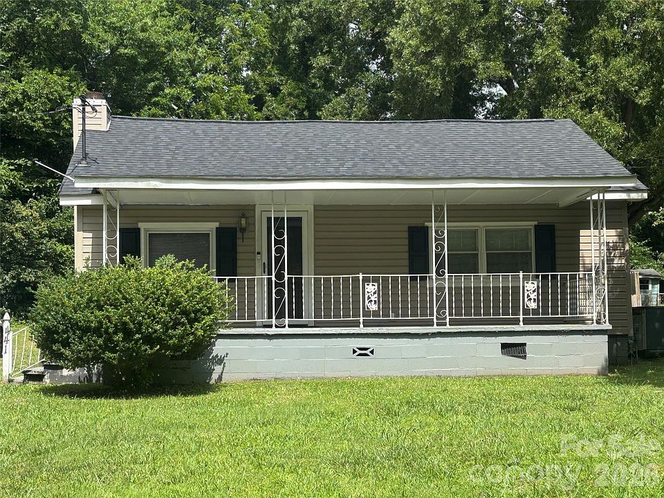 1st image of 441 Pineview Rd