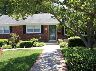 5318 36th St N, Arlington, VA 22207