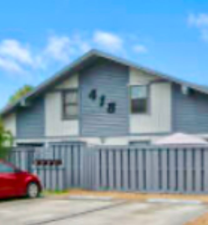 1st image of 418 N Cypress Dr