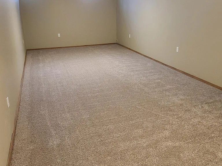 8033 E Dresden Ln — Photo 14