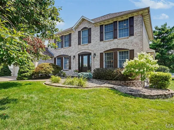 307 Camilla Dr, O'Fallon, MO 63366