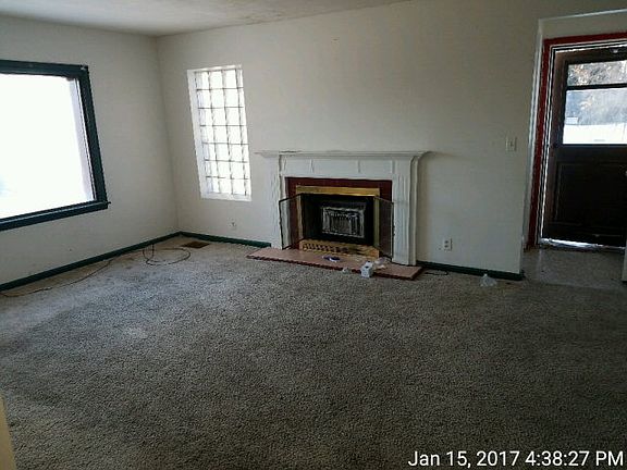 2nd image of 320 N 200 W