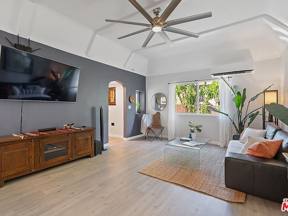 2nd image of 4018 Shelburn Ct
