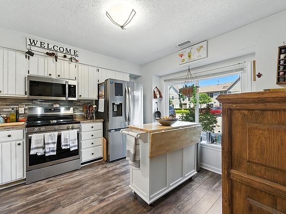 5th image of 1879 Wildwood Dr